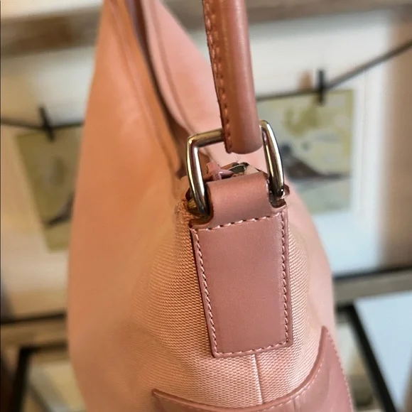 Gucci Pink Shoulder Bag - Picture 6 of 16